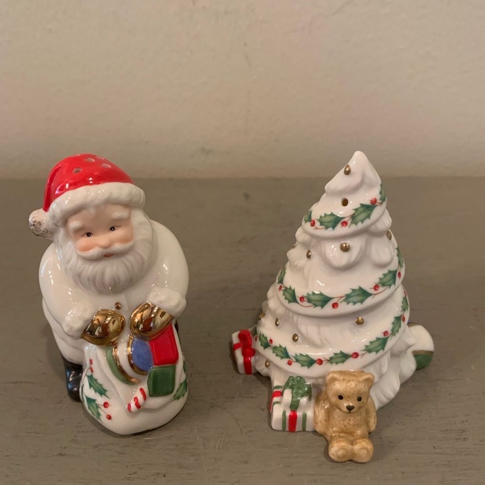 Lenox Christmas Tree And Santa Salt And Pepper Shakers